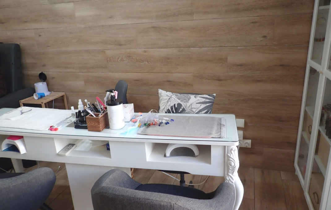 Traspaso - Peluquerias y Estetica -
Barcelona - Eixample Derecho