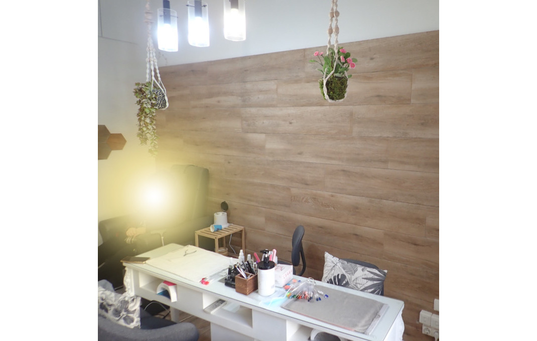 Traspaso - Peluquerias y Estetica -
Barcelona - Eixample Derecho