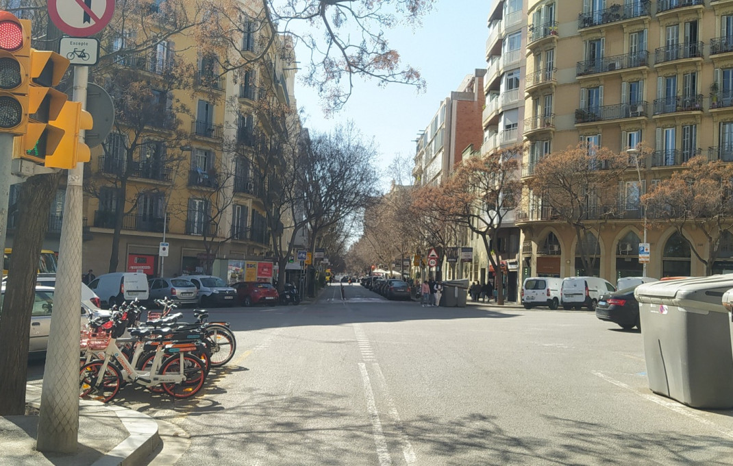 Alquiler - Oficinas -
Barcelona - Gràcia