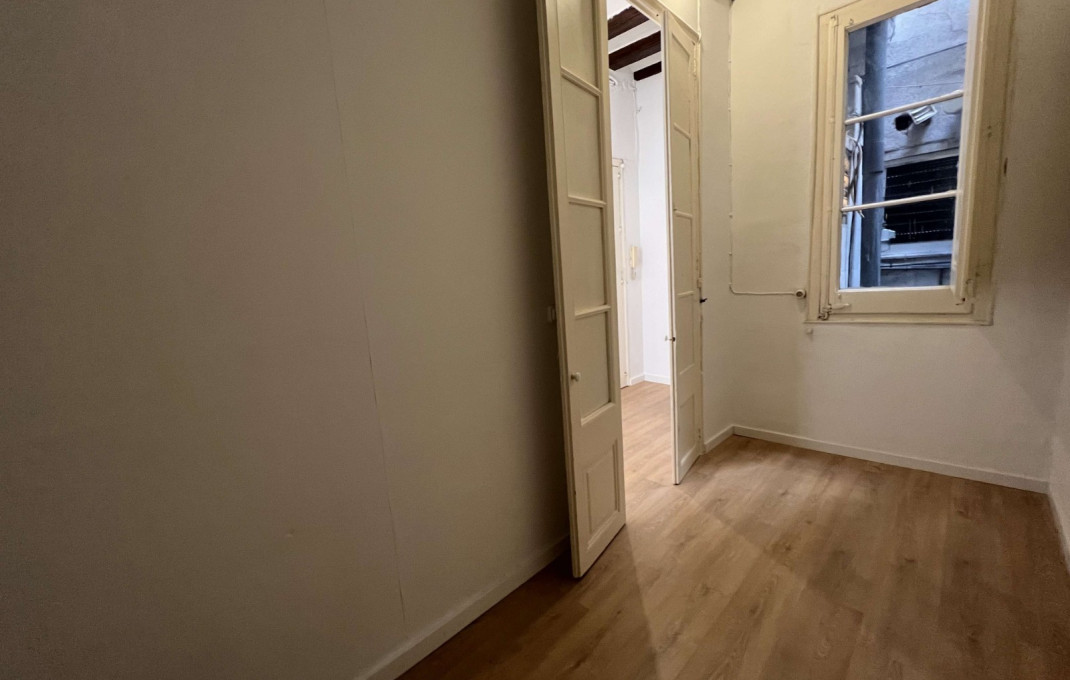Venta en rentabilidad - Piso -
Barcelona - Gràcia
