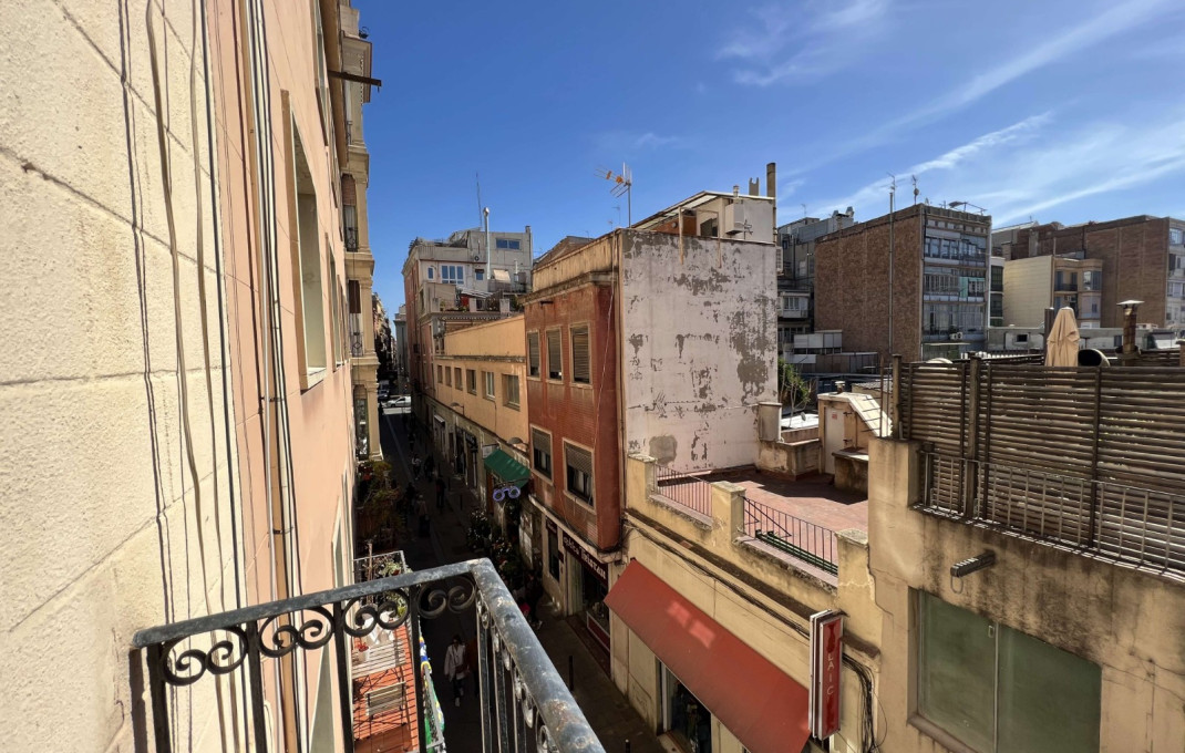 Venta en rentabilidad - Piso -
Barcelona - Gràcia