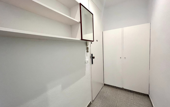 Venta en rentabilidad - Piso -
Barcelona - Gràcia