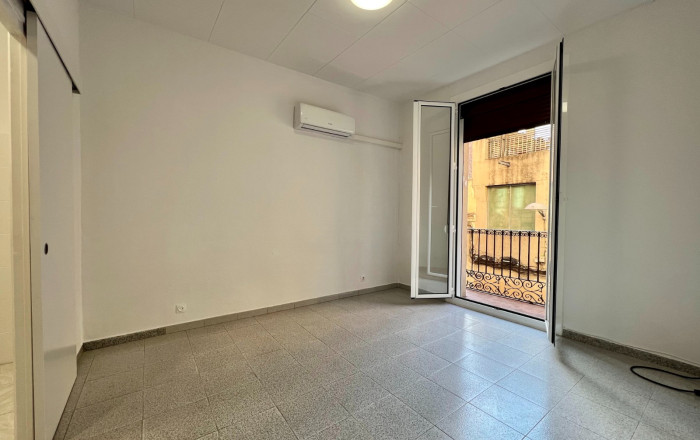 Venta en rentabilidad - Piso -
Barcelona - Gràcia
