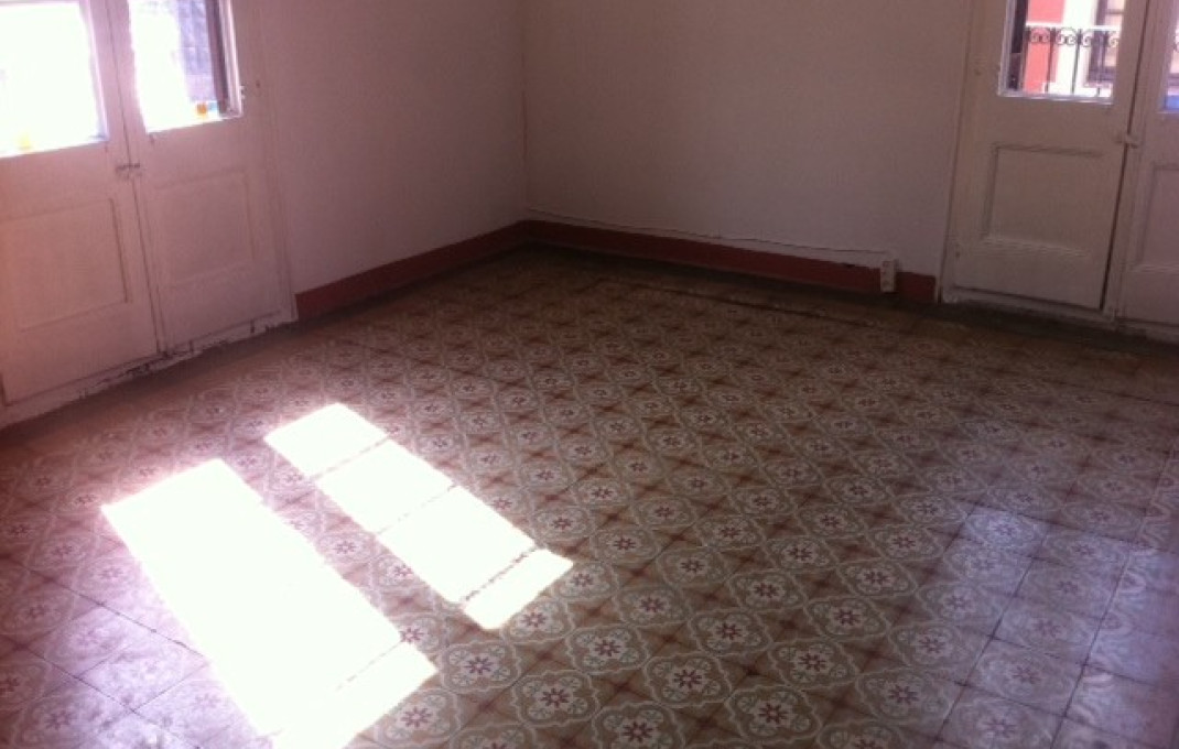 Venta en rentabilidad - Piso -
Barcelona - Gràcia