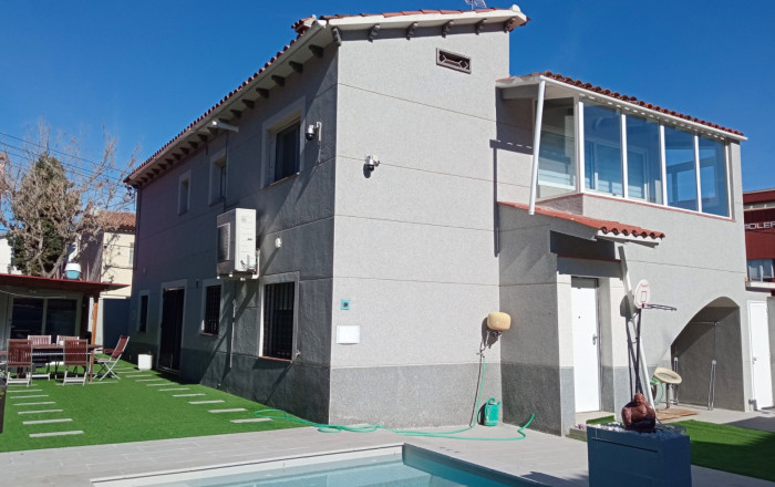 Venta - Casa -
Cerdanyola del Vallès