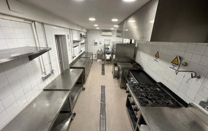 Transfer - industrial kitchen -
Barcelona - Sant Gervasy- Bonanova