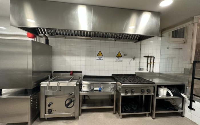 Transfer - industrial kitchen -
Barcelona - Sant Gervasy- Bonanova