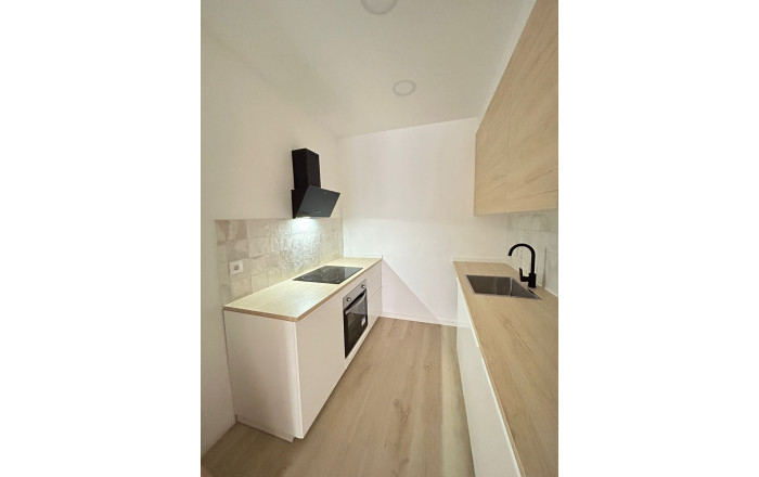 Venta - Local comercial -
Barcelona - Guinardo