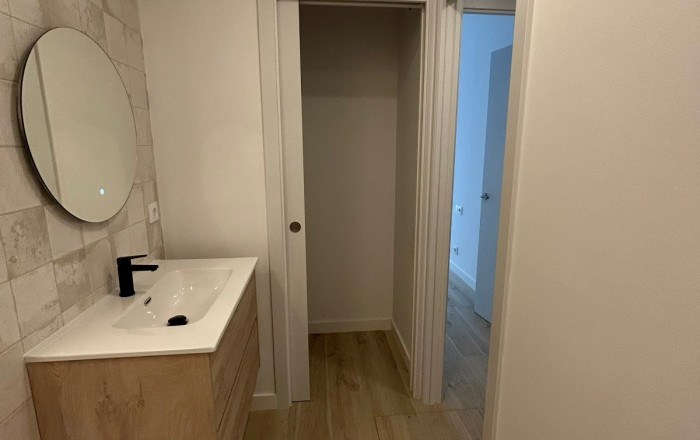 Venta - Local comercial -
Barcelona - Guinardo