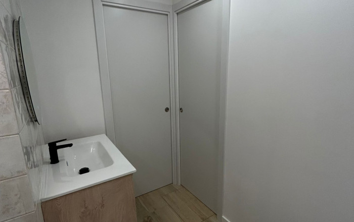 Venta - Local comercial -
Barcelona - Guinardo