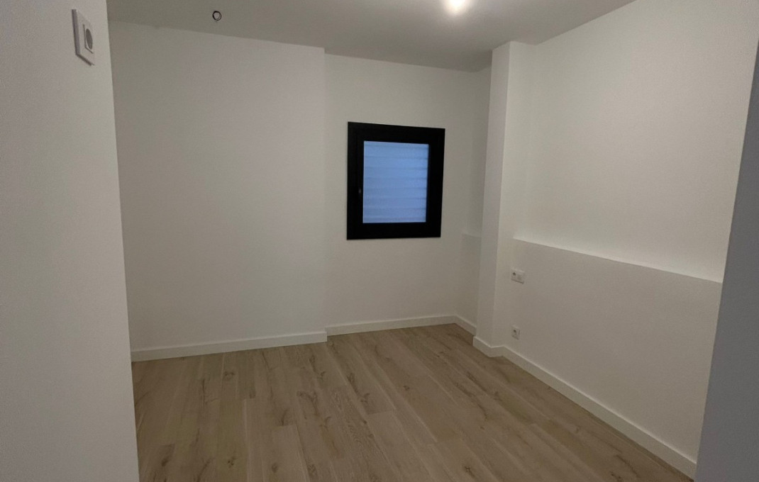 Venta - Local comercial -
Barcelona - Guinardo