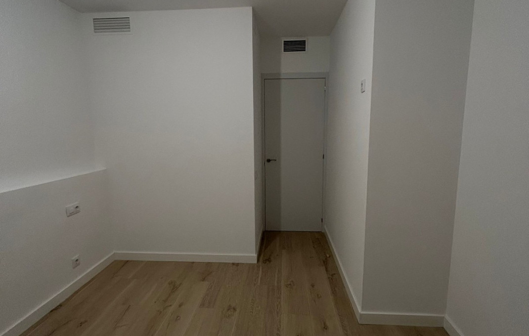 Venta - Local comercial -
Barcelona - Guinardo