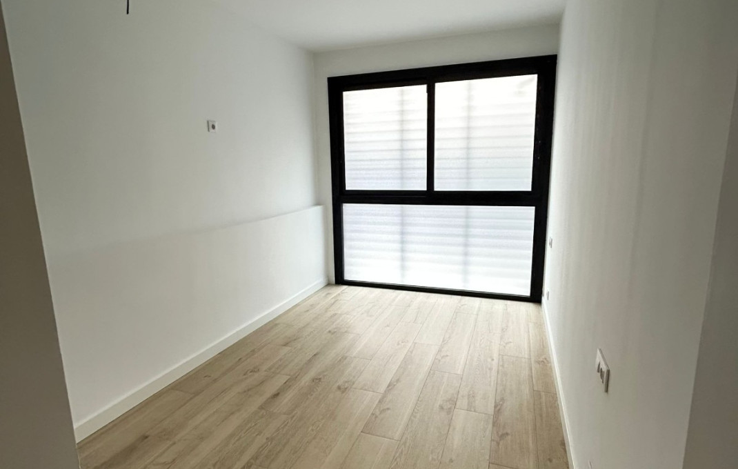 Venta - Local comercial -
Barcelona - Guinardo