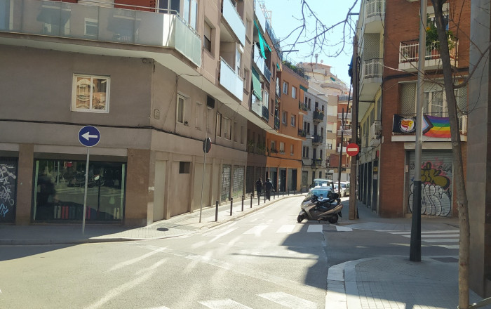 Venta - Local comercial -
Barcelona - Guinardo