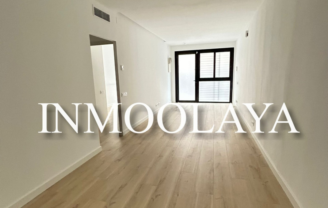 Venta - Local comercial -
Barcelona - Guinardo