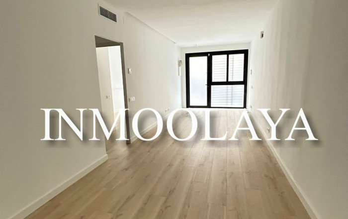 Venta - Local comercial -
Barcelona - Guinardo