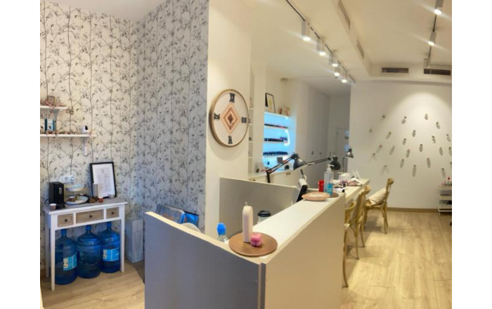Traspaso - Peluquerias y Estetica -
Barcelona - Les corts