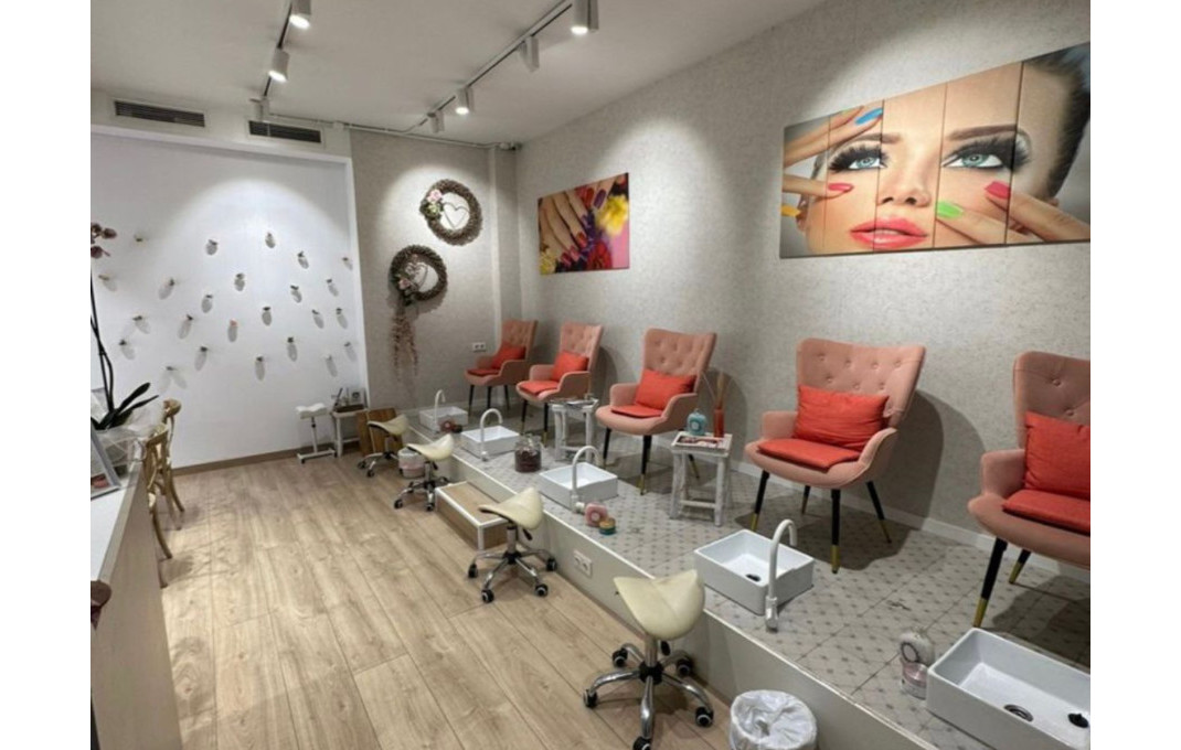Traspaso - Peluquerias y Estetica -
Barcelona - Les corts