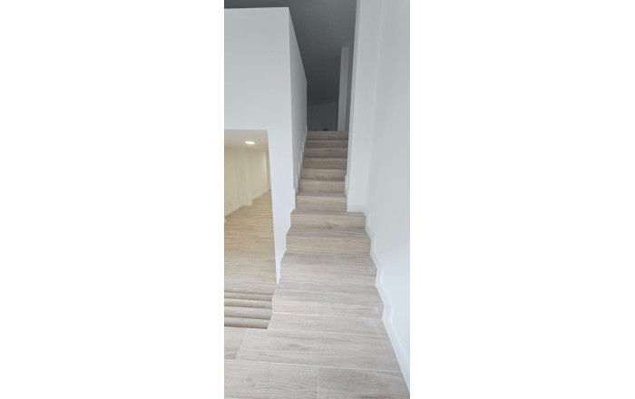 Venta - Local comercial -
L'Hospitalet de Llobregat - Pubilla Casas