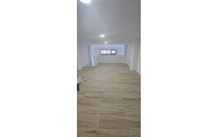 Venta - Local comercial -
L'Hospitalet de Llobregat - Pubilla Casas