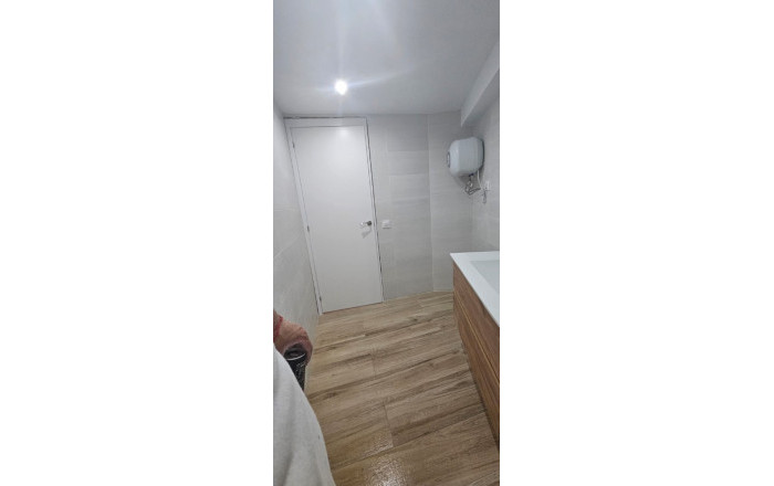 Venta - Local comercial -
L'Hospitalet de Llobregat - Pubilla Casas