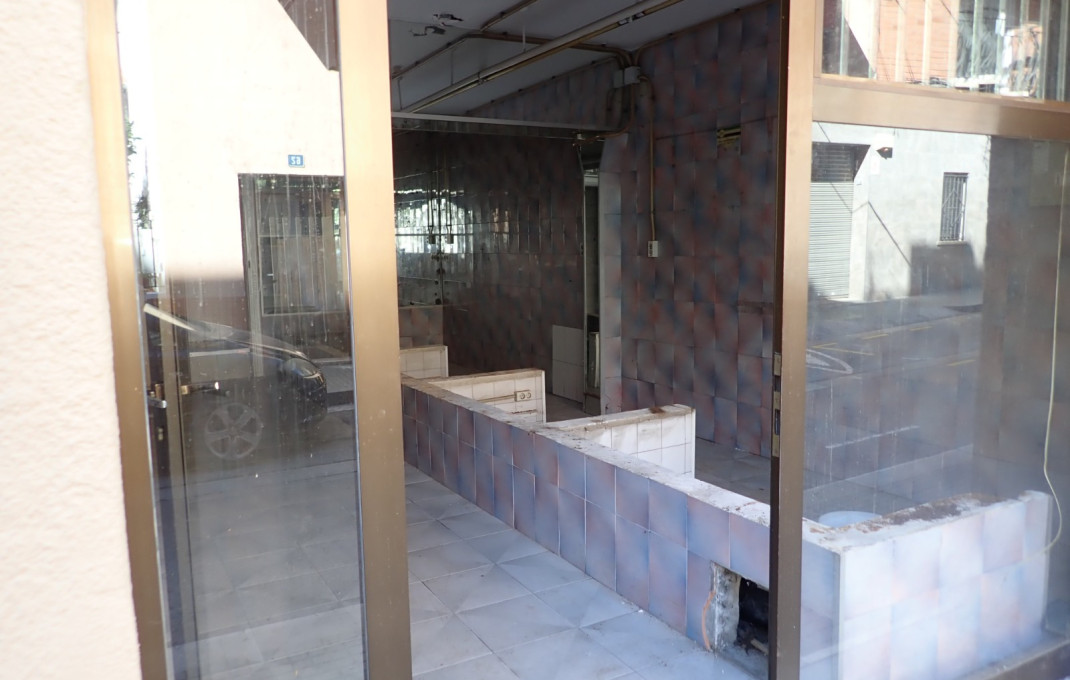 Venta - Local comercial -
Viladecans