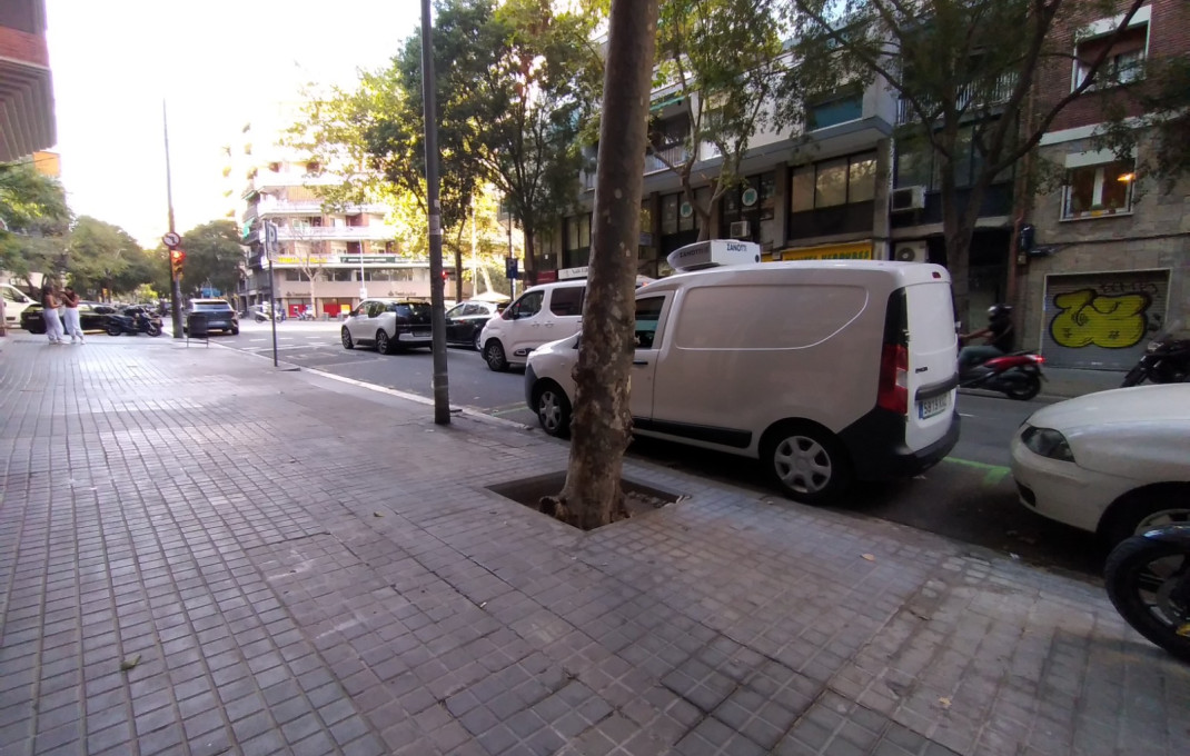 Location longue durée - Des bureaux -
Barcelona - Gràcia