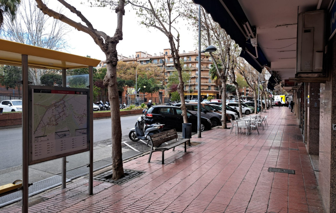 Rental - Local comercial -
El Prat de Llobregat - Prat