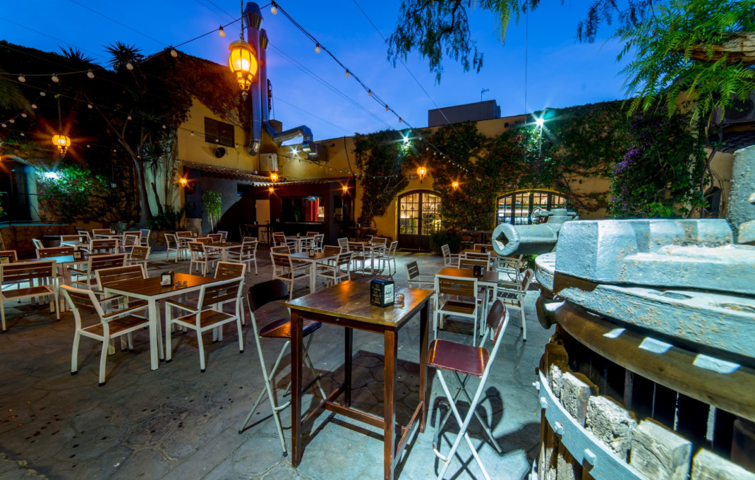 Traspaso - Restaurante -
Vilanova i la Geltrú