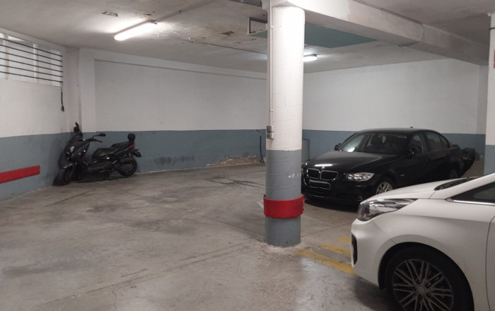 Sale - Local comercial -
Montcada i Reixac