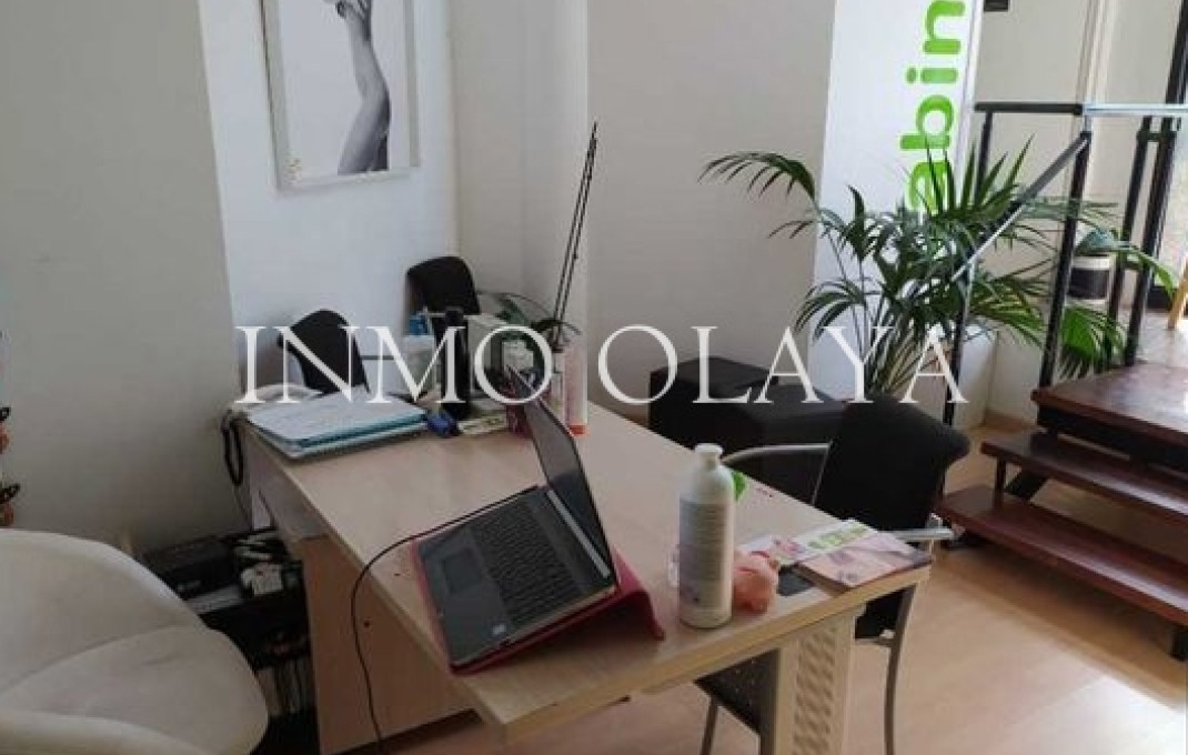 Transfert - Peluquerias y Estetica -
Barcelona - Eixample Izquierdo Alto