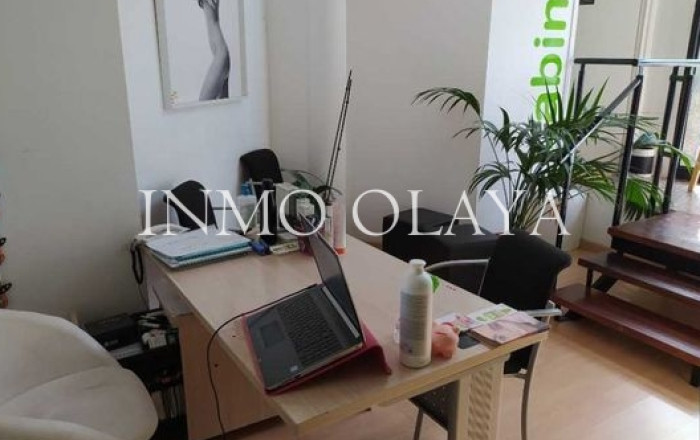 Transfert - Peluquerias y Estetica -
Barcelona - Eixample Izquierdo Alto