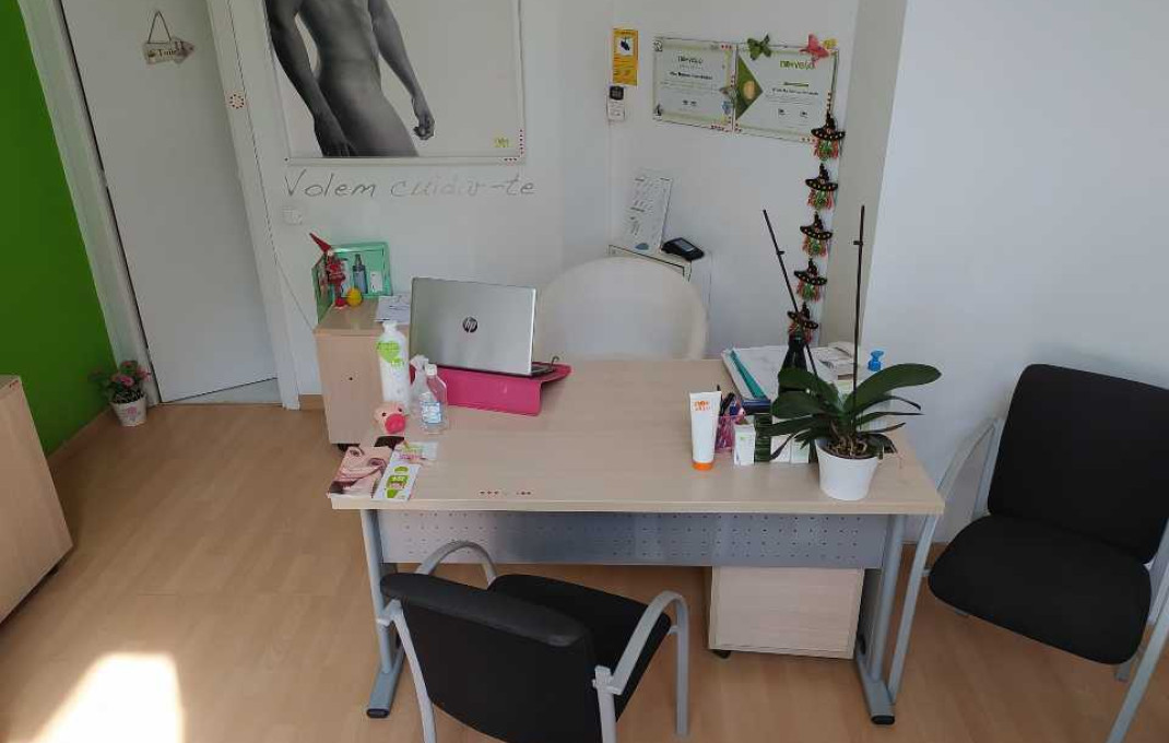 Transfert - Peluquerias y Estetica -
Barcelona - Eixample Izquierdo Alto