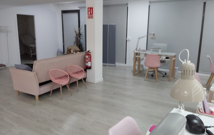 Transfert - Peluquerias y Estetica -
Parets del Vallès