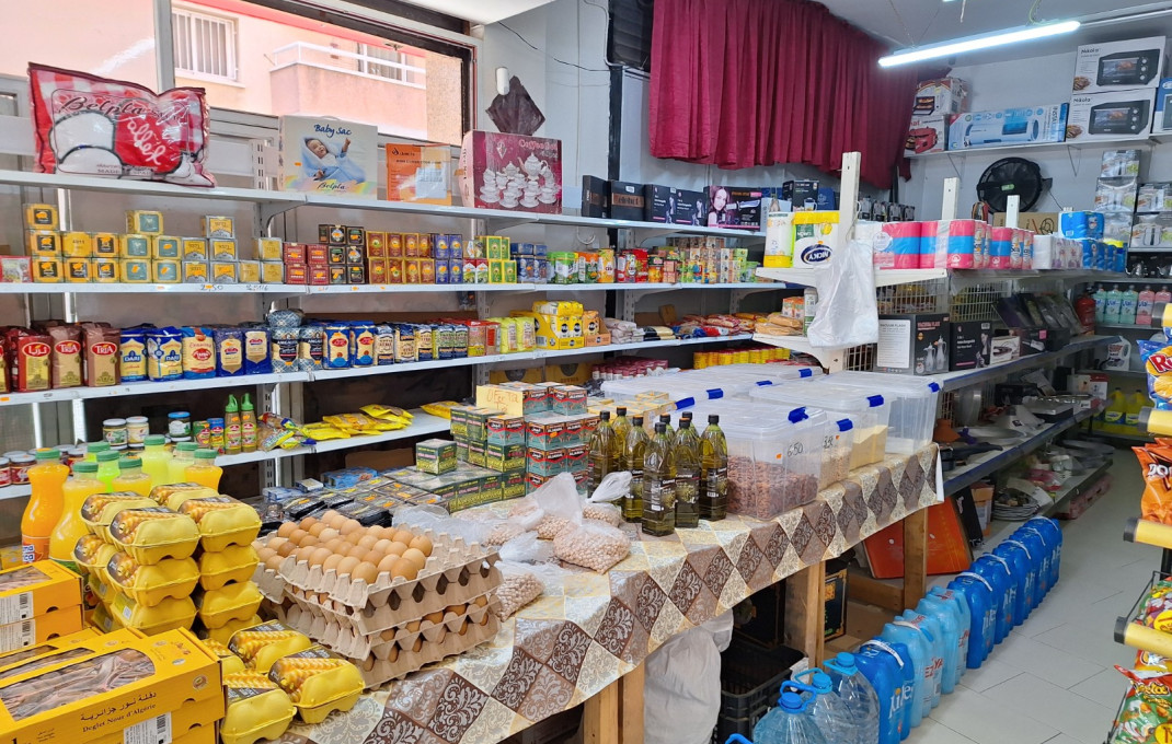 Transfert - magasin d'alimentation -
El Prat de Llobregat - Prat