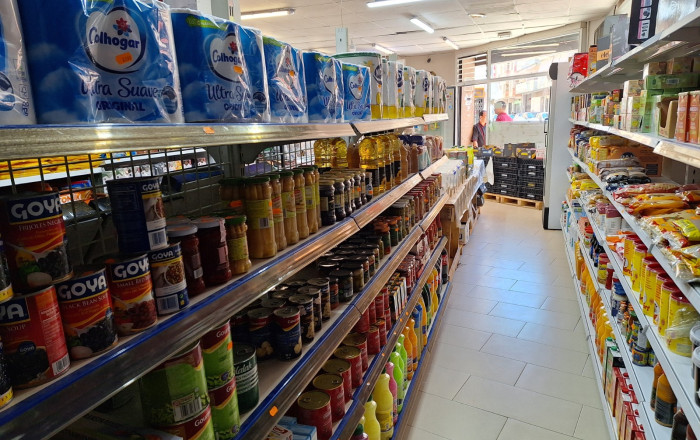 Transfert - magasin d'alimentation -
El Prat de Llobregat - Prat