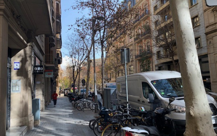 Revente - Des bureaux -
Barcelona - Eixample