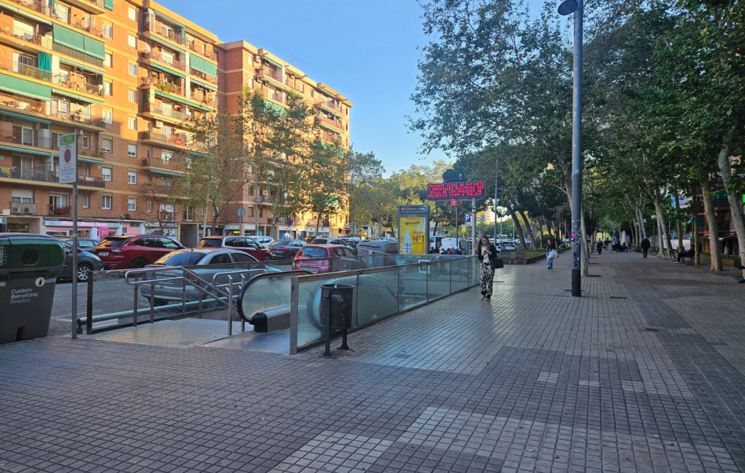 Venta - Local comercial -
Barcelona - Poblenou