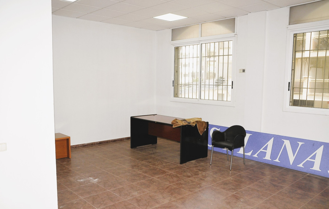 Venta - Local comercial -
Tarragona