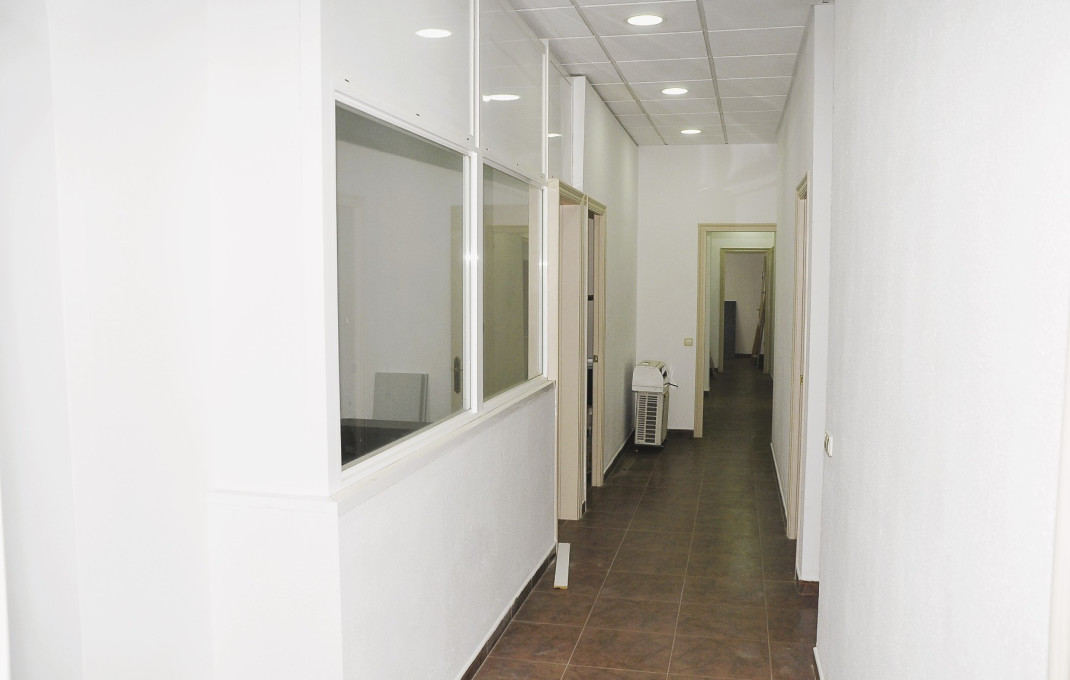 Venta - Local comercial -
Tarragona