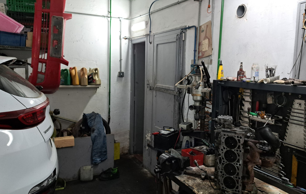 Transfer - mechanical workshop -
L'Hospitalet de Llobregat - Centre