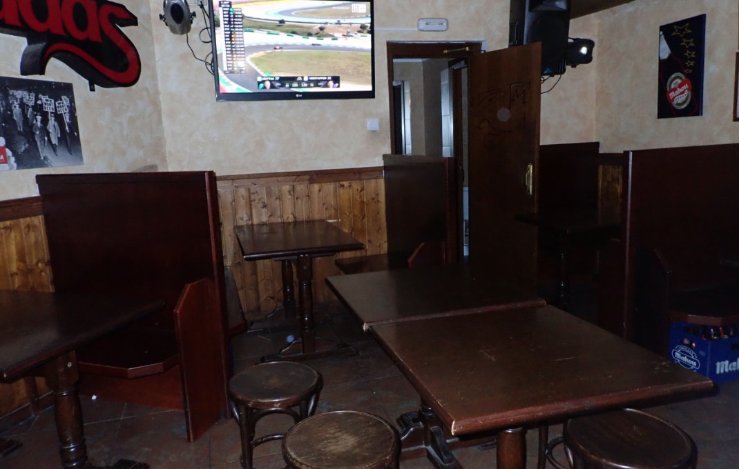 Traspaso - Bar Copas Musical -
Esplugues de Llobregat