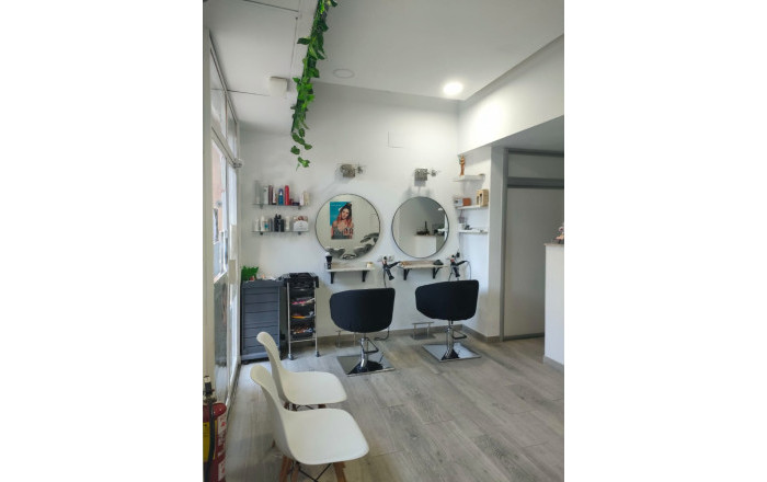 Transfer - Peluquerias y Estetica -
Badalona - Bufalà