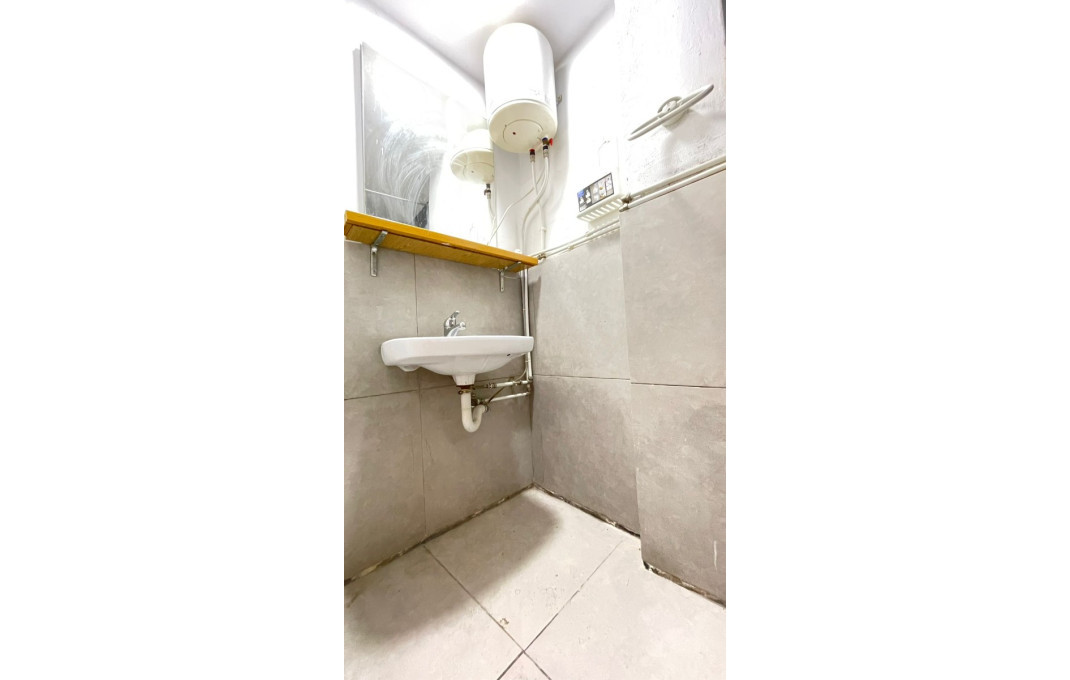 Rental - Local comercial -
Barcelona - Eixample Izquierdo