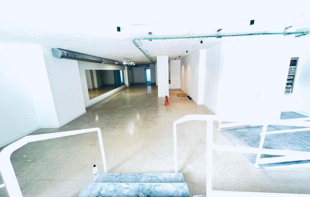 Rental - Local comercial -
Barcelona - Eixample