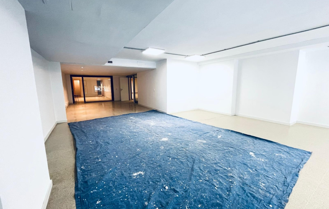 Rental - Local comercial -
Barcelona - Eixample