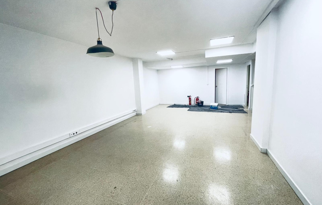 Rental - Local comercial -
Barcelona - Eixample