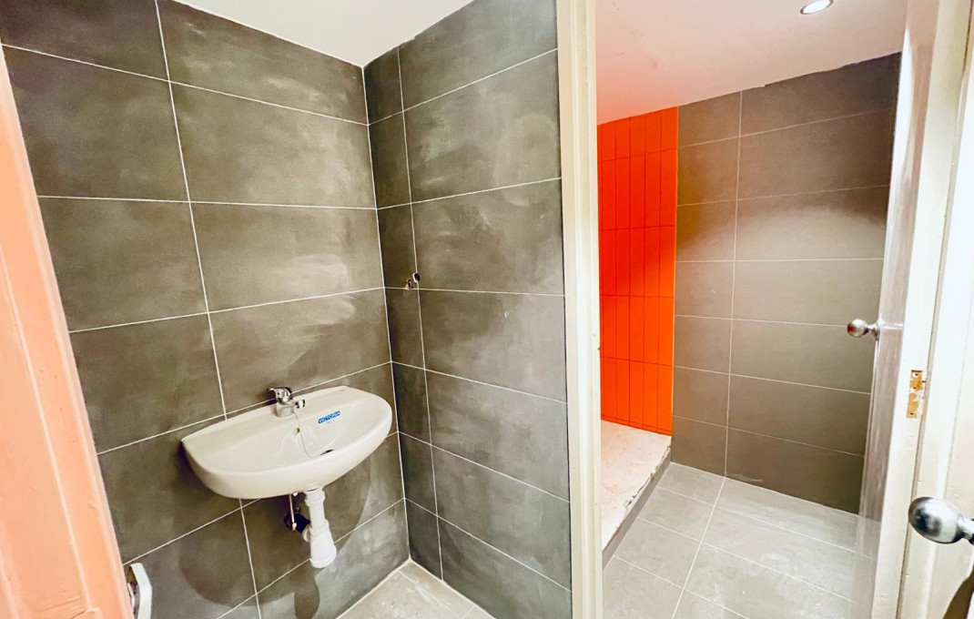 Rental - Local comercial -
Barcelona - Eixample