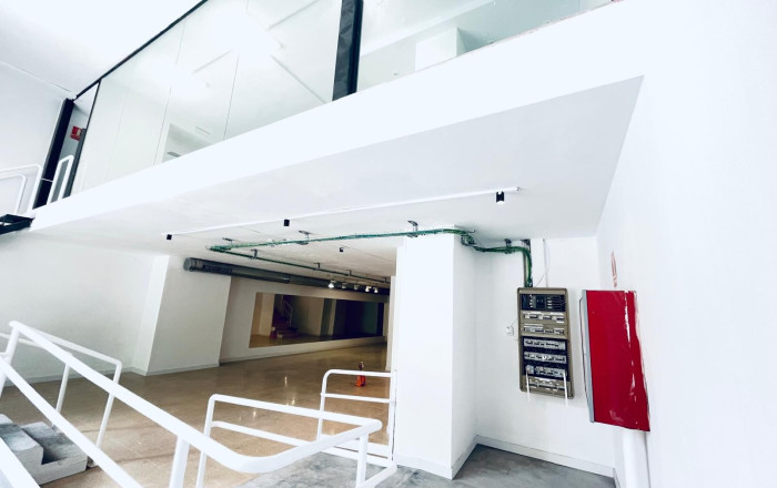 Rental - Local comercial -
Barcelona - Eixample