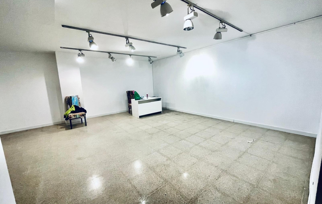 Rental - Local comercial -
Barcelona - Eixample